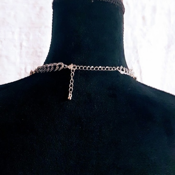 #J5 Brown & White Flower Bead Designed Necklace - Picture 7 of 7